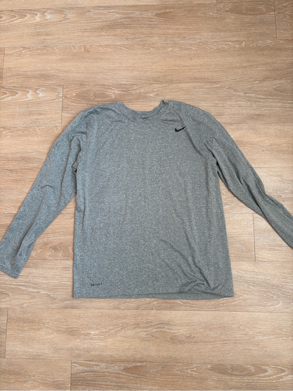 Nike Men's Long Sleeve Heather Gray Performance Tee